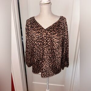LOFT Animal Print V-Neck Blouse size small